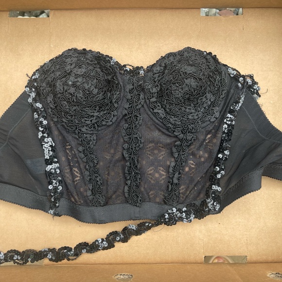 Set of 4 vintage bustiers - Picture 4 of 8